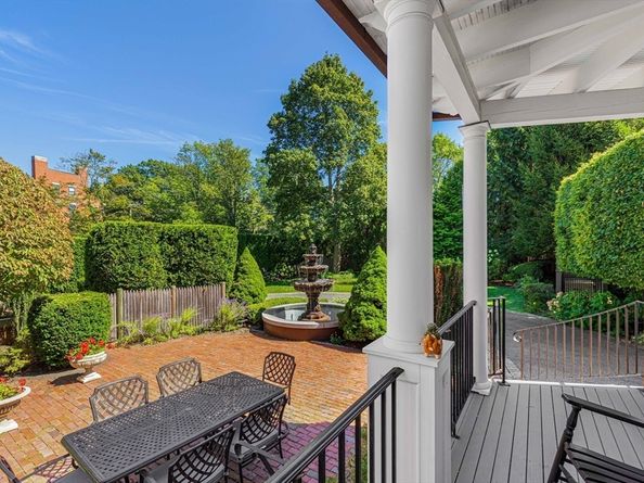 26 Winter St, Salem MA 01970