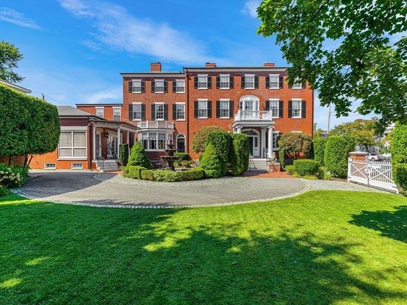 26 Winter St, Salem MA 01970