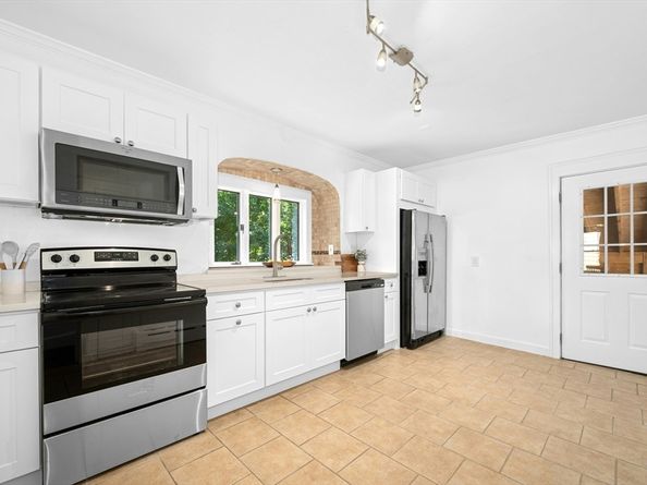 5 Coombs Road, Worcester MA 01602