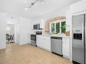 5 Coombs Road, Worcester MA 01602