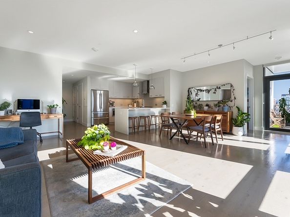 40 Traveler St 703, Boston MA 02118