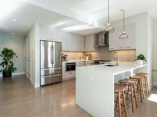 40 Traveler St 703, Boston MA 02118