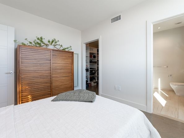 40 Traveler St 703, Boston MA 02118