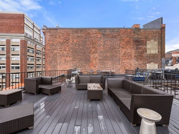 220 Commercial St 5A, Boston MA 02109