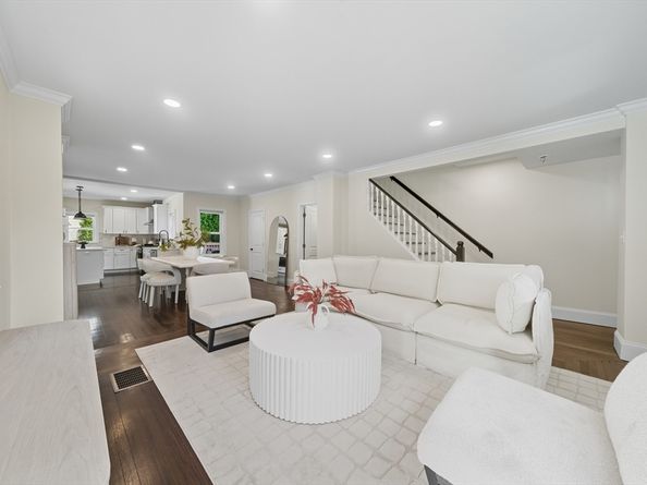 400 Adams St, Milton MA 02186