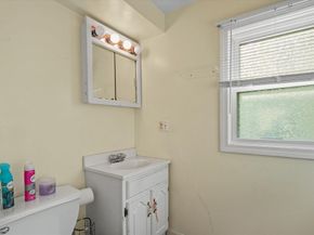 26 Groveland St, Lynn MA 01902