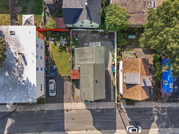 26 Groveland St, Lynn MA 01902