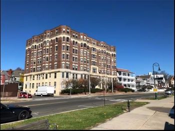 285 Lynn Shore Dr