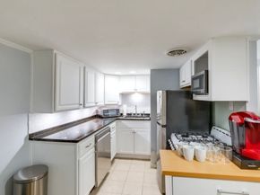 8 Franklin St 19, Marblehead MA 01945