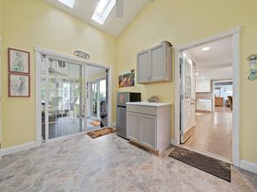 16 Jay Rd, Weymouth MA 02190