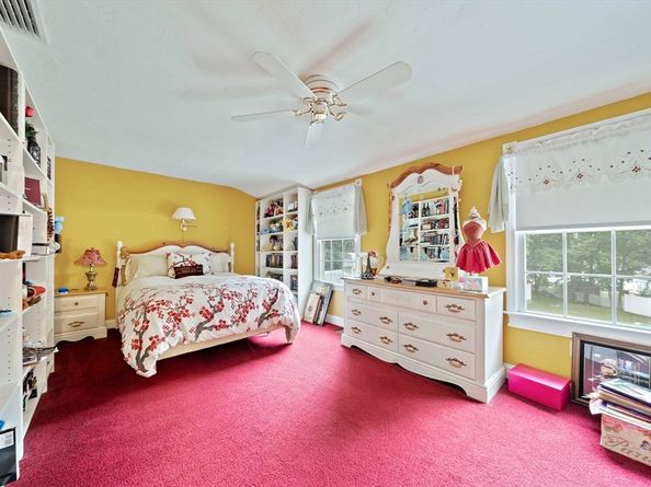16 Jay Rd, Weymouth MA 02190