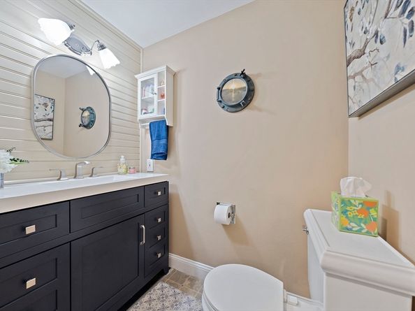 16 Jay Rd, Weymouth MA 02190