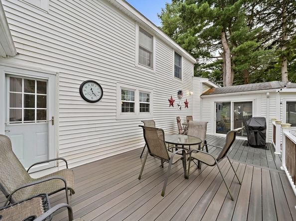 16 Jay Rd, Weymouth MA 02190