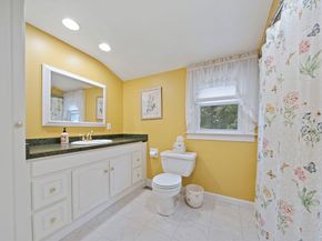 16 Jay Rd, Weymouth MA 02190
