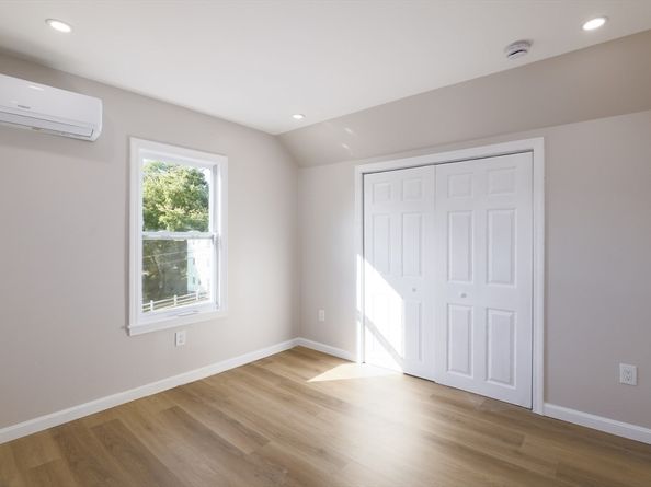 134 Pleasant St, Southbridge MA 01550