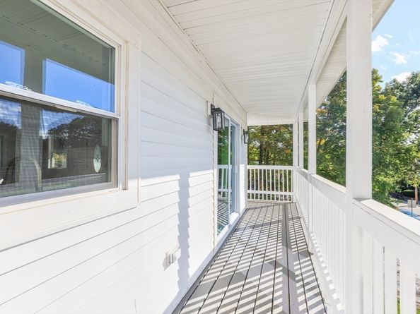 134 Pleasant St, Southbridge MA 01550