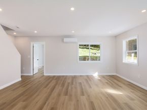 134 Pleasant St, Southbridge MA 01550