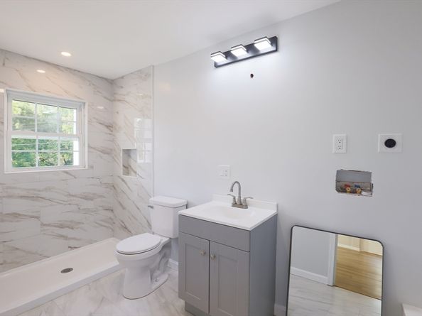 134 Pleasant St, Southbridge MA 01550