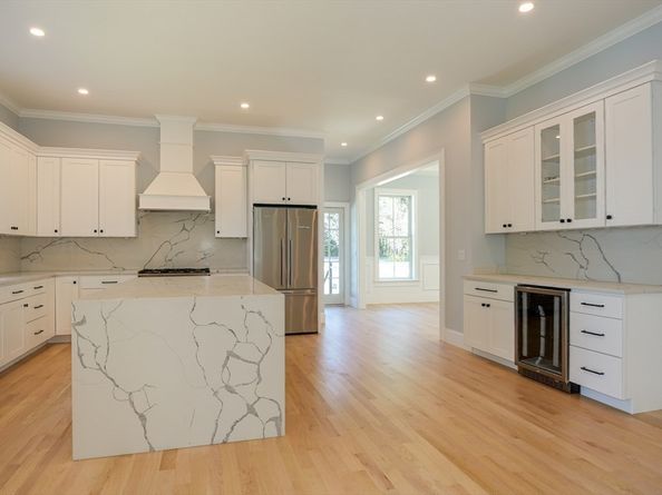 788 Main St, Hudson MA 01749
