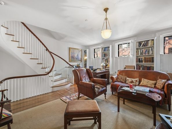 32 West Cedar Street, Boston MA 02108