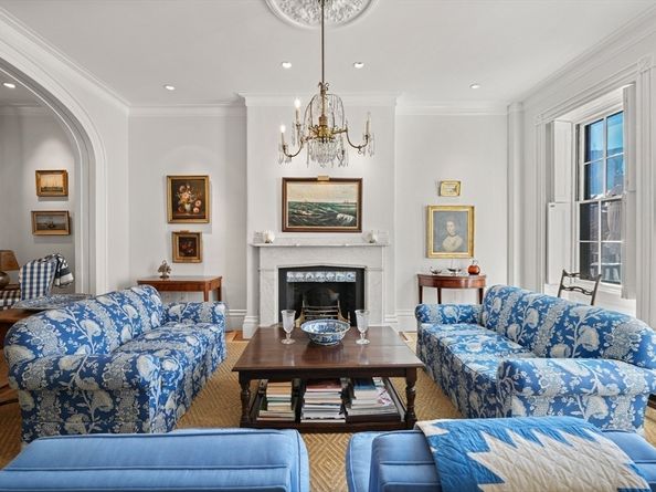 32 West Cedar Street, Boston MA 02108