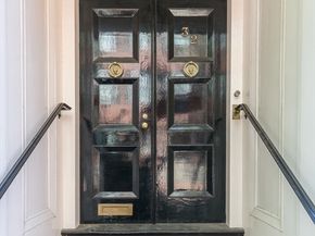 32 West Cedar Street, Boston MA 02108