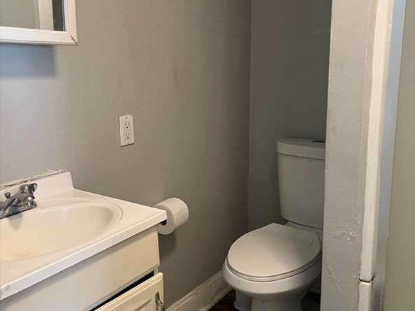 25 Eames St, Framingham MA 01702