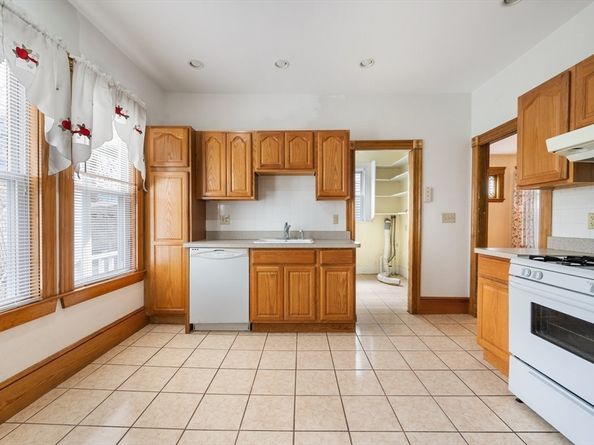 27 Willis Street, Boston MA 02125