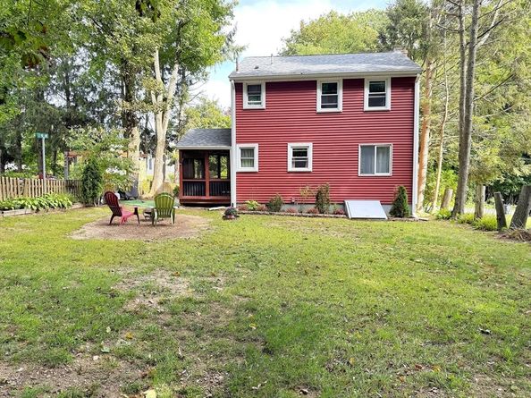 11 Springwood Ave, Stoughton MA 02072