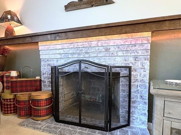 11 Springwood Ave, Stoughton MA 02072