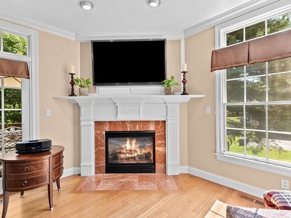 75 Thistle Road, North Andover MA 01845
