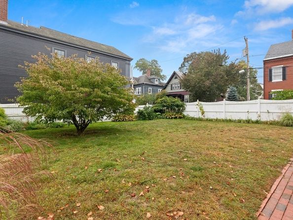 8 Williams Street E2, Salem MA 01970