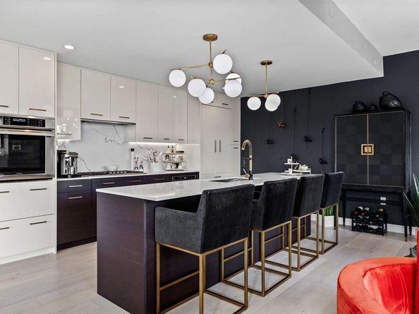 110 Broad St 602, Boston MA 02110