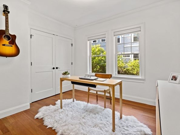 138 Mason Terrace 1, Brookline MA 02446