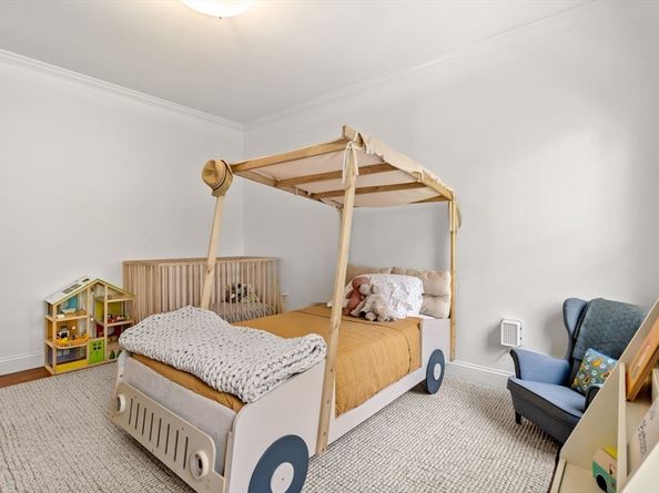 138 Mason Terrace 1, Brookline MA 02446
