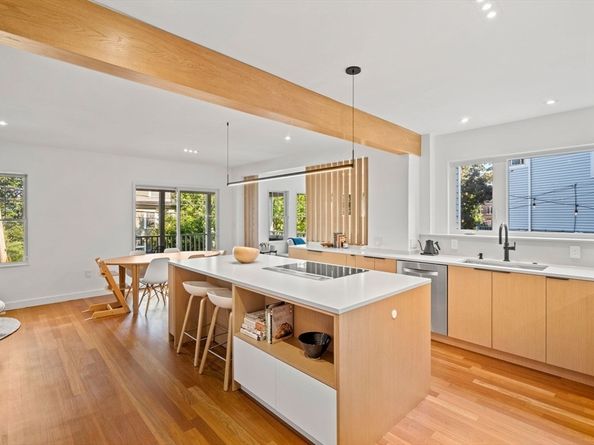 138 Mason Terrace 1, Brookline MA 02446
