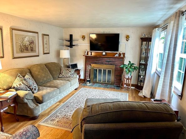 53 Grove, Pembroke MA 02359