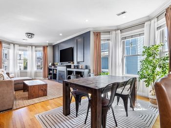 17 Lafield St