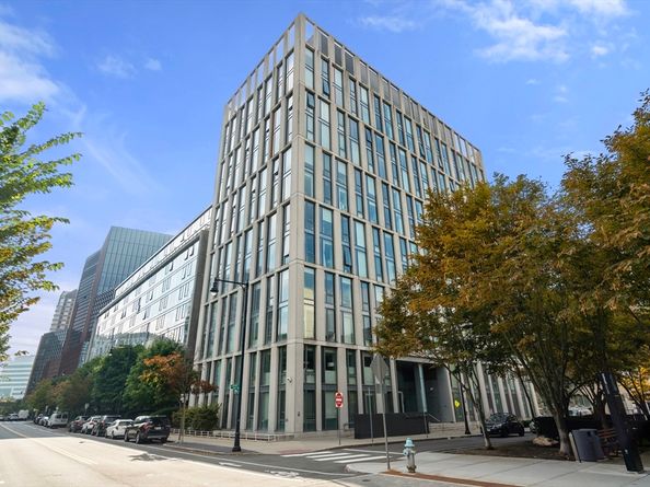 2 Earhart Street PH2, Cambridge MA 02141