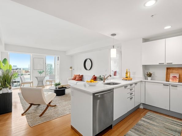2 Earhart Street PH2, Cambridge MA 02141