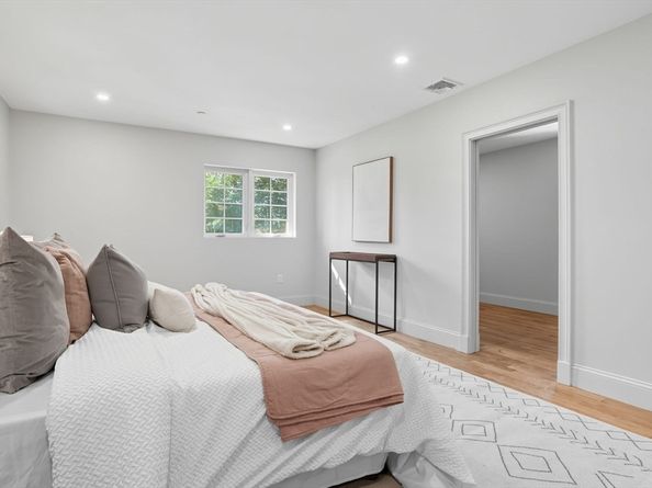 9 Lovis Ave, Wakefield MA 01880