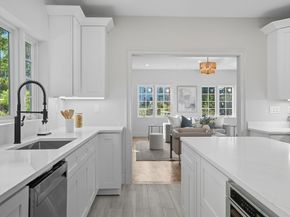 9 Lovis Ave, Wakefield MA 01880