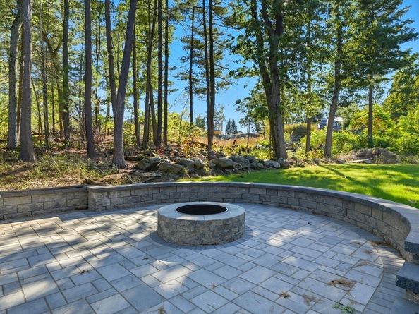 9 Lovis Ave, Wakefield MA 01880