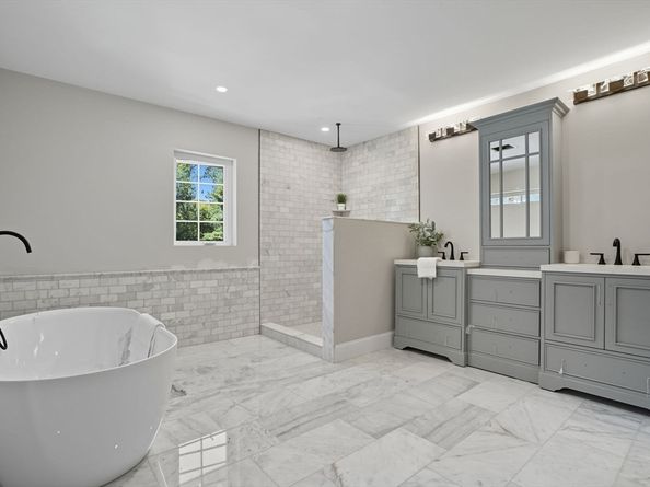 9 Lovis Ave, Wakefield MA 01880