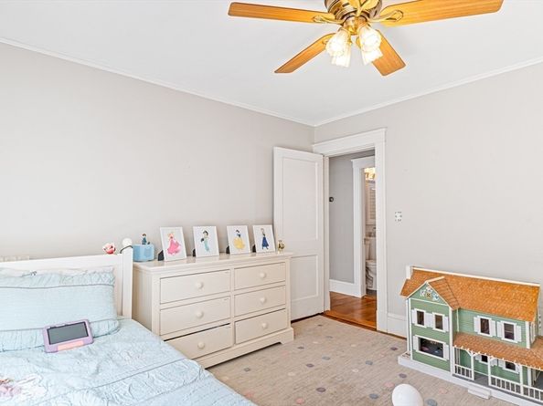 238 Arlington St 238, Watertown MA 02472