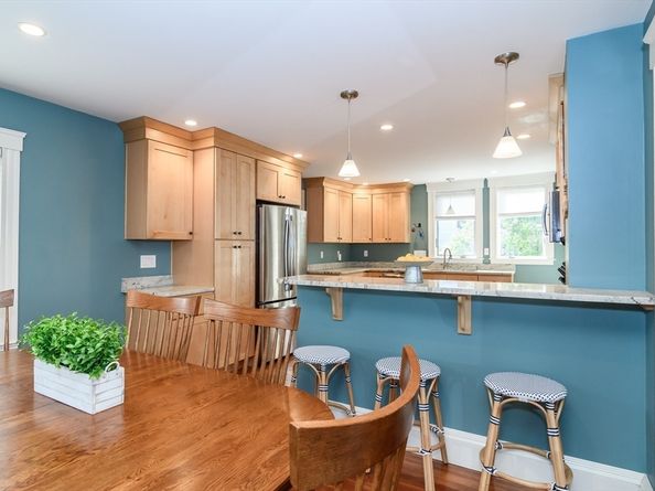 8 Pitts St, Natick MA 01760