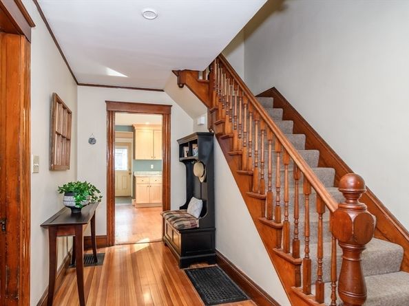 8 Pitts St, Natick MA 01760