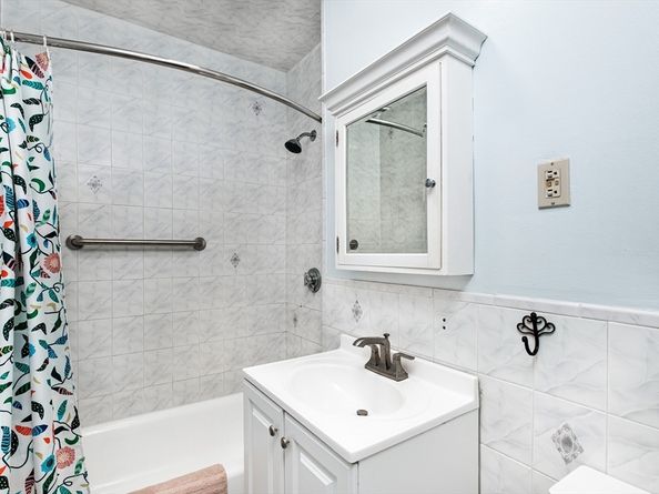 44 Orkney Rd 3, Boston MA 02135