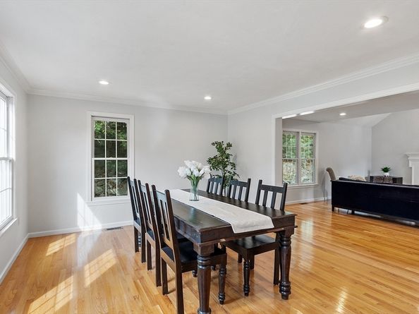 6 Vanessa Dr, Northborough MA 01532