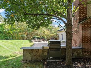 6 Vanessa Dr, Northborough MA 01532